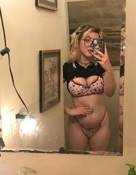 charlioface アート女優 画像