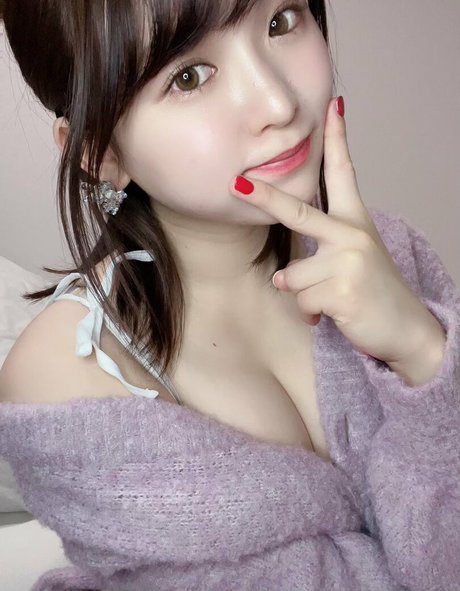 Minami 3s アダルト女優 写真