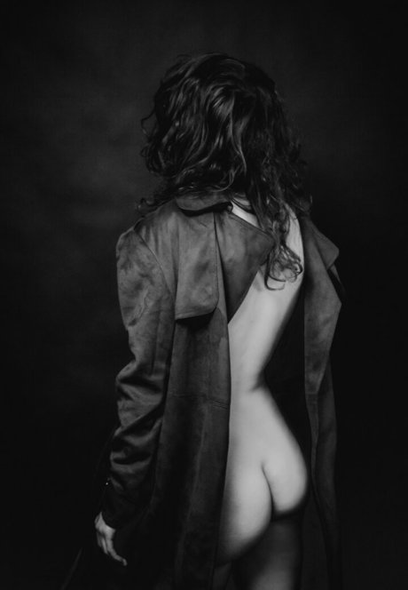 ニューハーフ POV OnlyFans セクシーヌード 画像