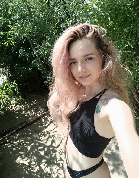 AlinaNaMeli 完璧なポルノスター アーカイブ