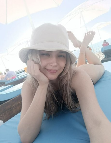 AlinaNaMeli ヌードモデル 画像