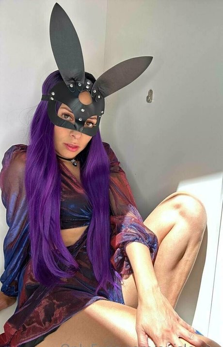 avislovee セックス女優 ギャラリー