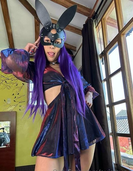 avislovee ホットスター 画像