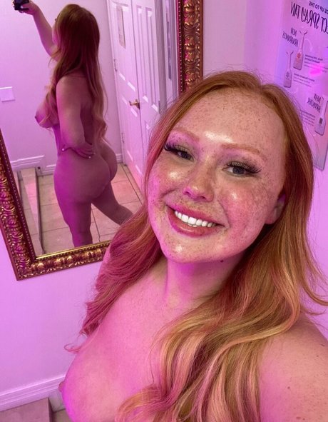 Bambi Doe アダルトスター ギャラリー