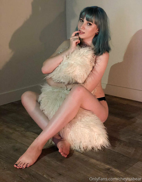 cheyisabear アダルトスター 写真