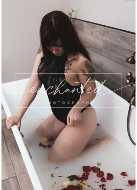 prissykrissy86 裸のスター 写真