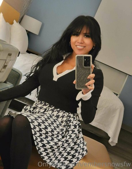 embersnowsfw ポルノスター 写真