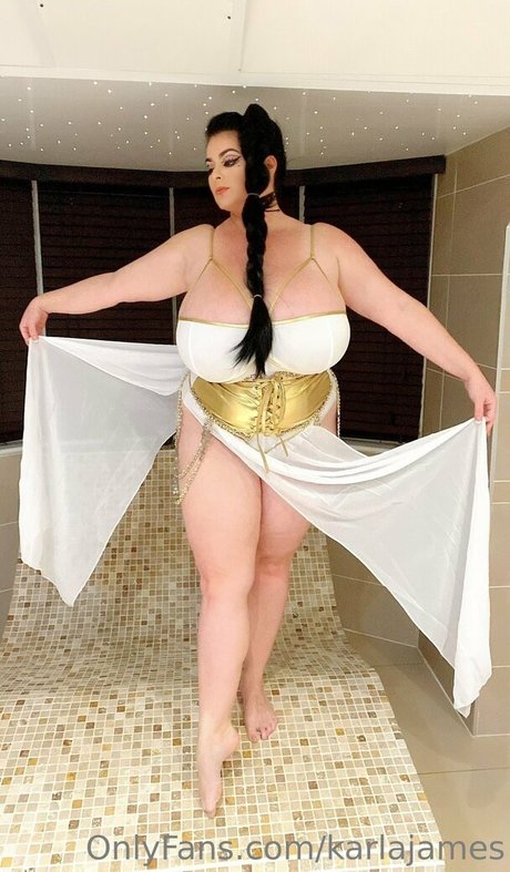 karlajames ホット女優 写真