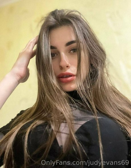 小柄なBBC OnlyFans セクシーヌード ギャラリー