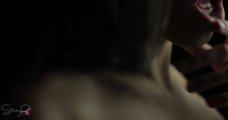 Lera Faraonova セクシーなポルノスター ギャラリー