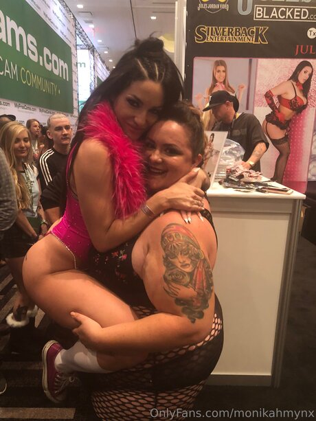 Monikamynx69 モデル 写真