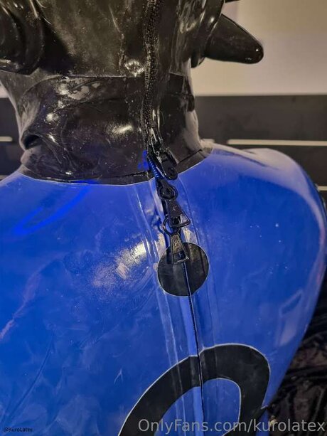 ブロンドヨガOnlyFans ヌード アーカイブ