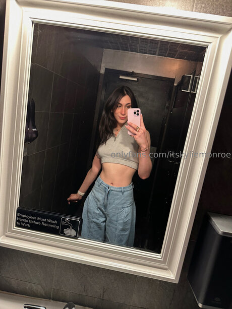 痩せたブロンドのOnlyFans ホットポルノ 写真