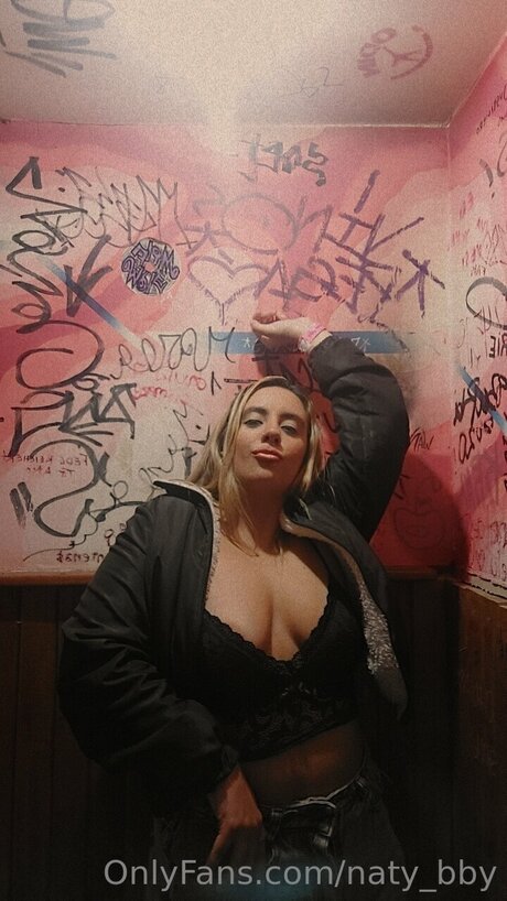 Naty Bby HDスター 写真