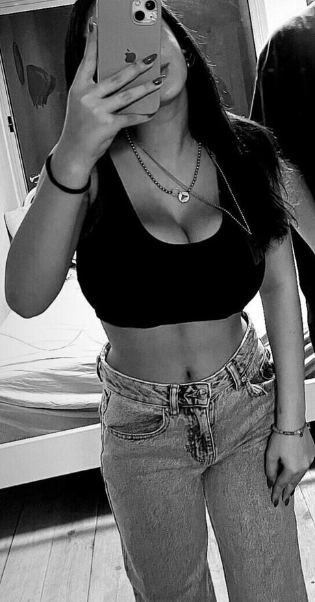 Pelegsaar ヌードモデル 写真