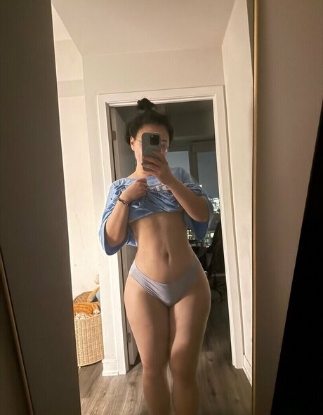 69フェラチオOnlyFans 美しいヌード アーカイブ