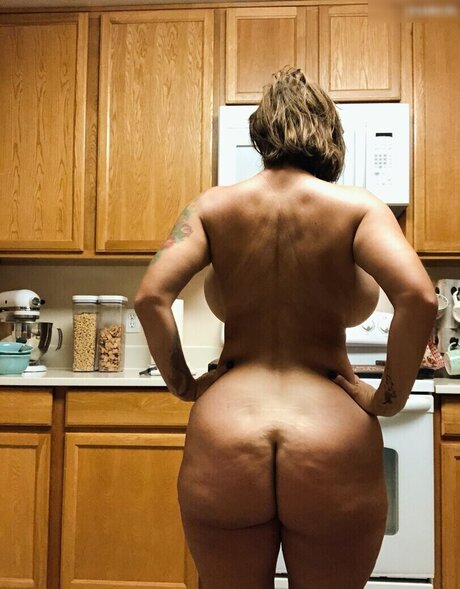 ニューハーフ POV OnlyFans 無料ヌード 画像