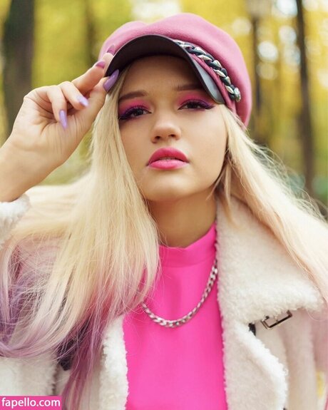 Novella Night ポルノスター 美しい 写真