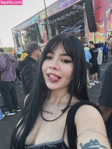 ティーンフィンガリングOnlyFans 素敵 写真