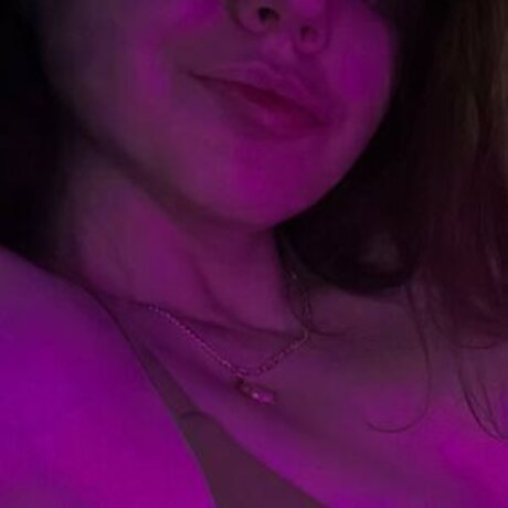 lunese me かわいいポルノスター 画像