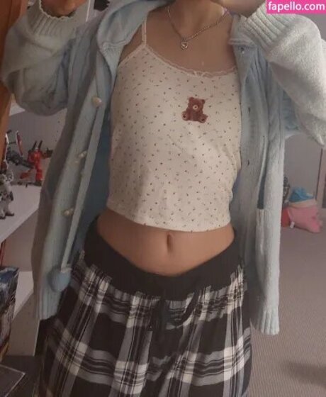 フィンドムオンリーファンズ 美しいヌード 画像