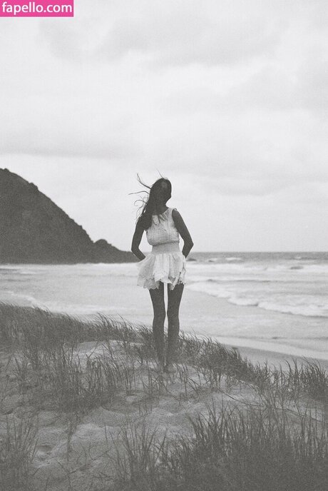 Chloe Campbell 裸のスター 写真