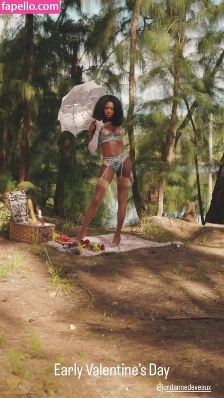 Jordanne Deveaux HDスター 写真