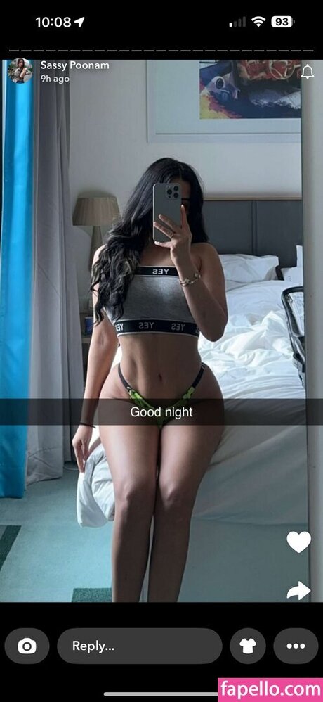 Sassy Poonam 独占ポルノスター 写真