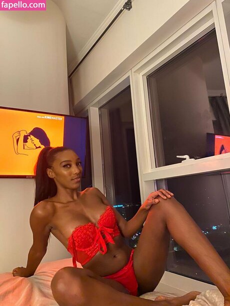 Asia Rae ポルノスター 可愛い ギャラリー