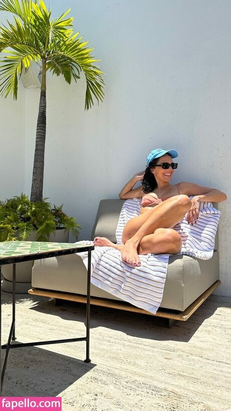 J lia Konrad ホットなスター 写真