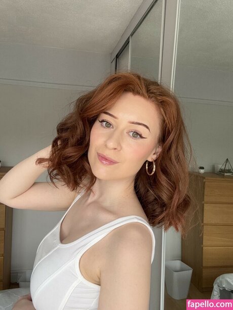 お金 OnlyFans ホットヌード 写真