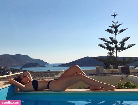 プリンセスアジアンOnlyFans セクシーヌード 写真