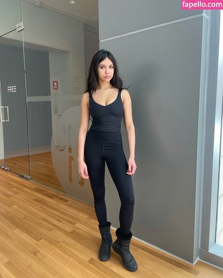 Anika Vishwanath スター 写真