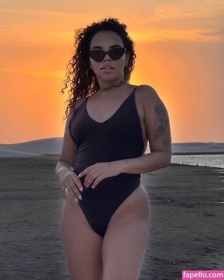 Giovanna Pitel ヌードのポルノスター 写真