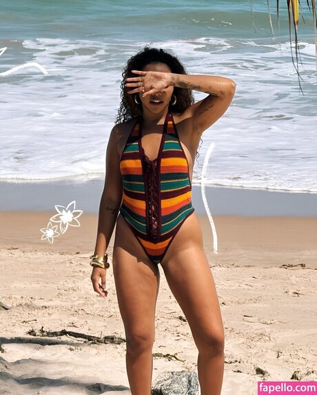 Giovanna Pitel セクシーなポルノスター 写真