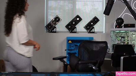 アジア人のタトゥー OnlyFans 無料 画像