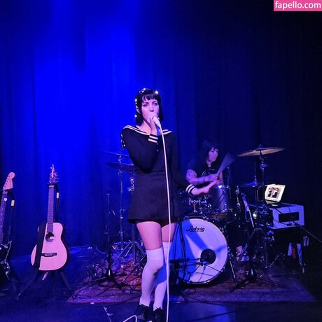 Luna Shadows アダルトスター 写真