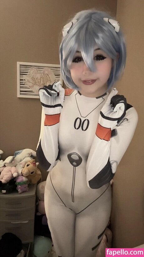 mewingava ポルノスター 写真