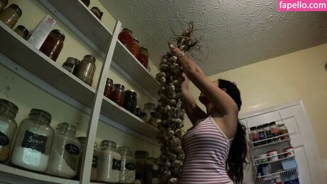 Getting Grounded With Jenna ポルノモデル 写真