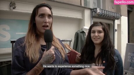 July Johnson ヌードモデル 写真