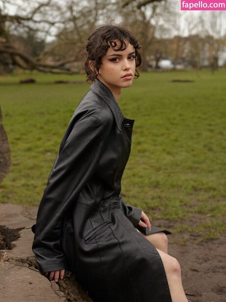 ぽっちゃりブロンドOnlyFans セクシー 写真