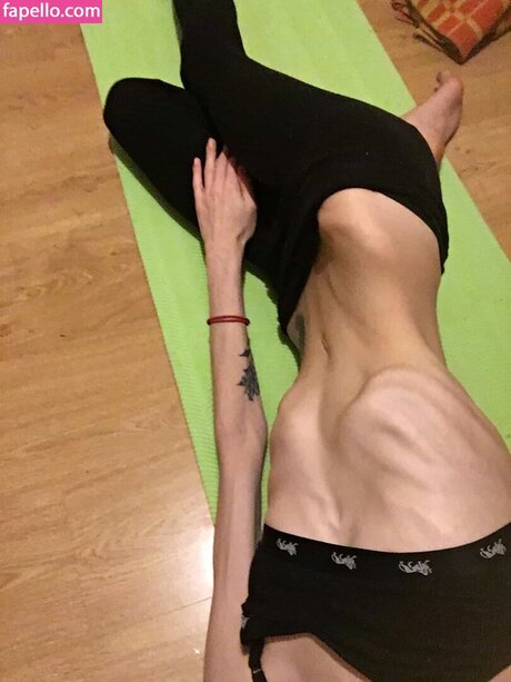 La Strawberry 独占スター アーカイブ