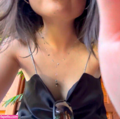 Riishka Asmr 高品質女優 写真