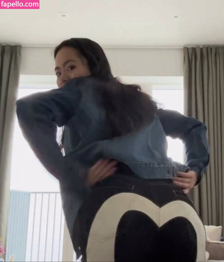 Riishka Asmr 独占女優 ギャラリー