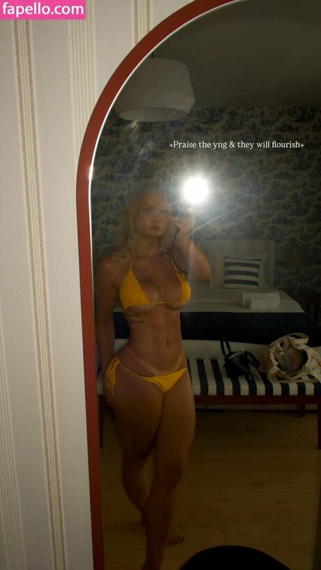 heleneelises アートモデル 画像