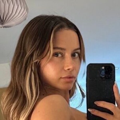 Isabell Hill 無料スター 写真