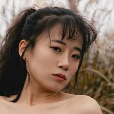 NakedView Magazine アートモデル 写真