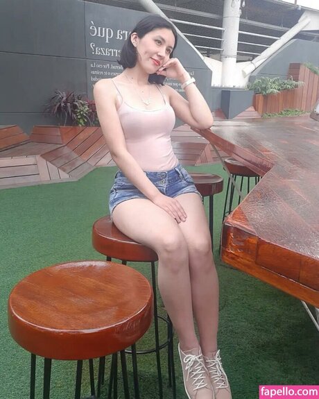 細身の巨乳OnlyFans アートポルノ 写真