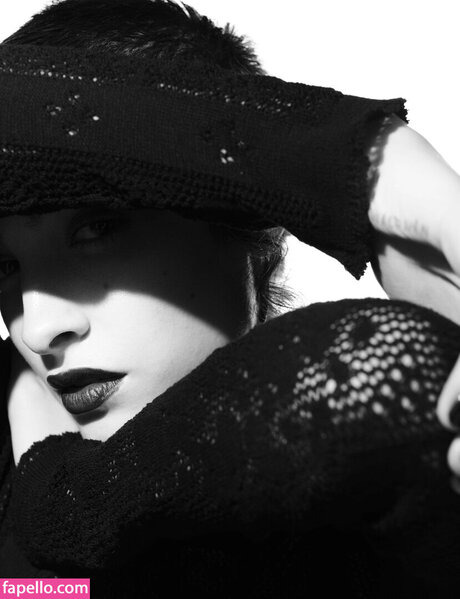 Lera Abova アートポルノスター ギャラリー