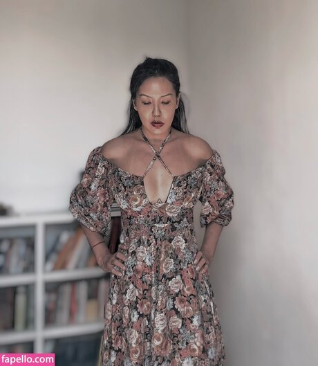 renathashen アダルトモデル 画像